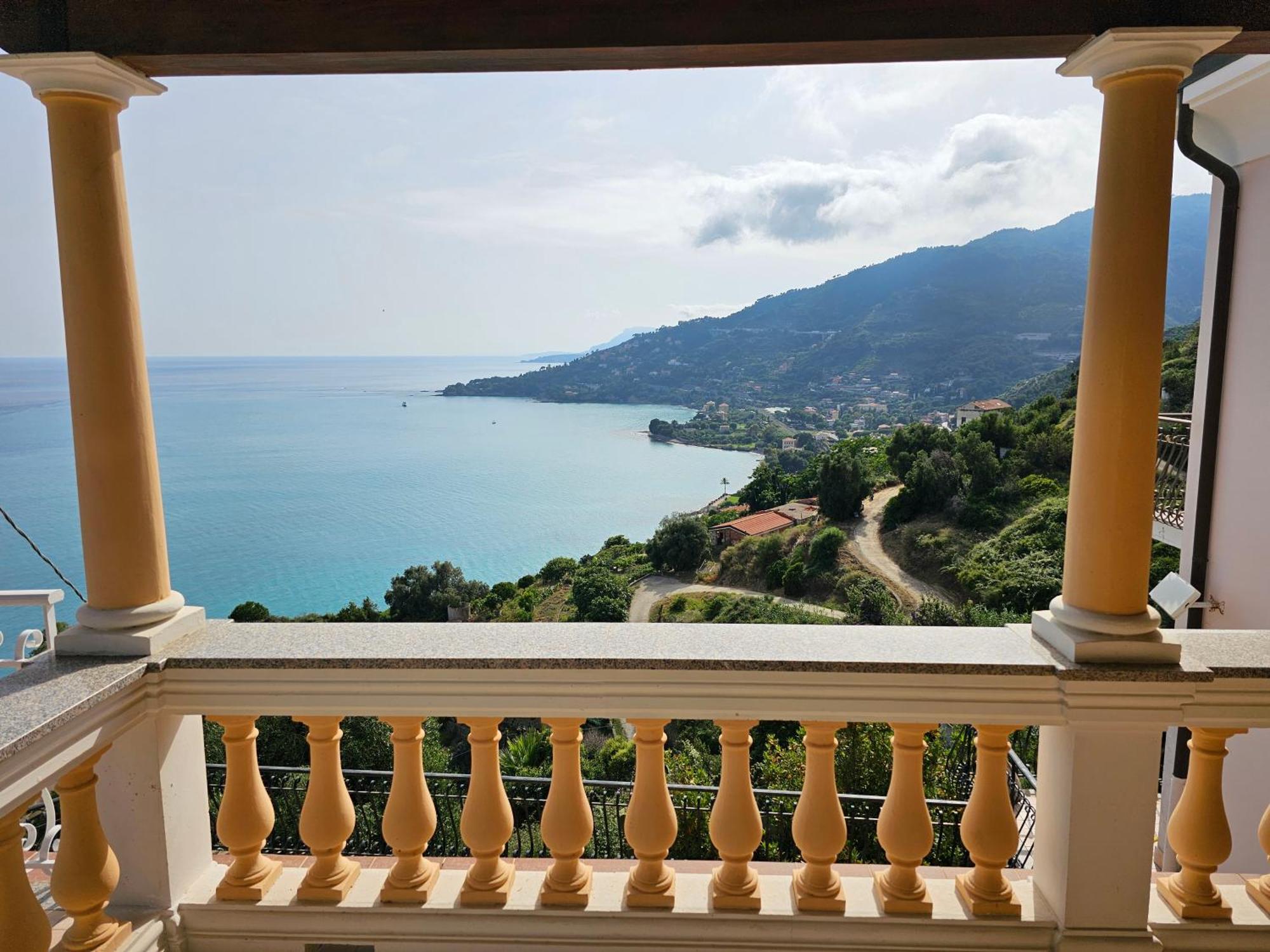 Villa Avocado Ventimiglia Exterior foto